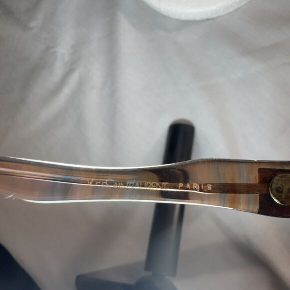 YVES SAINT LAURENT French Ladies Vintage 1970's Sunglasses - Picture 4 of 8